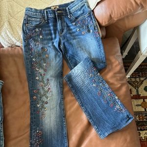 Driftwood Kelly Embroidered Jeans, like new.
